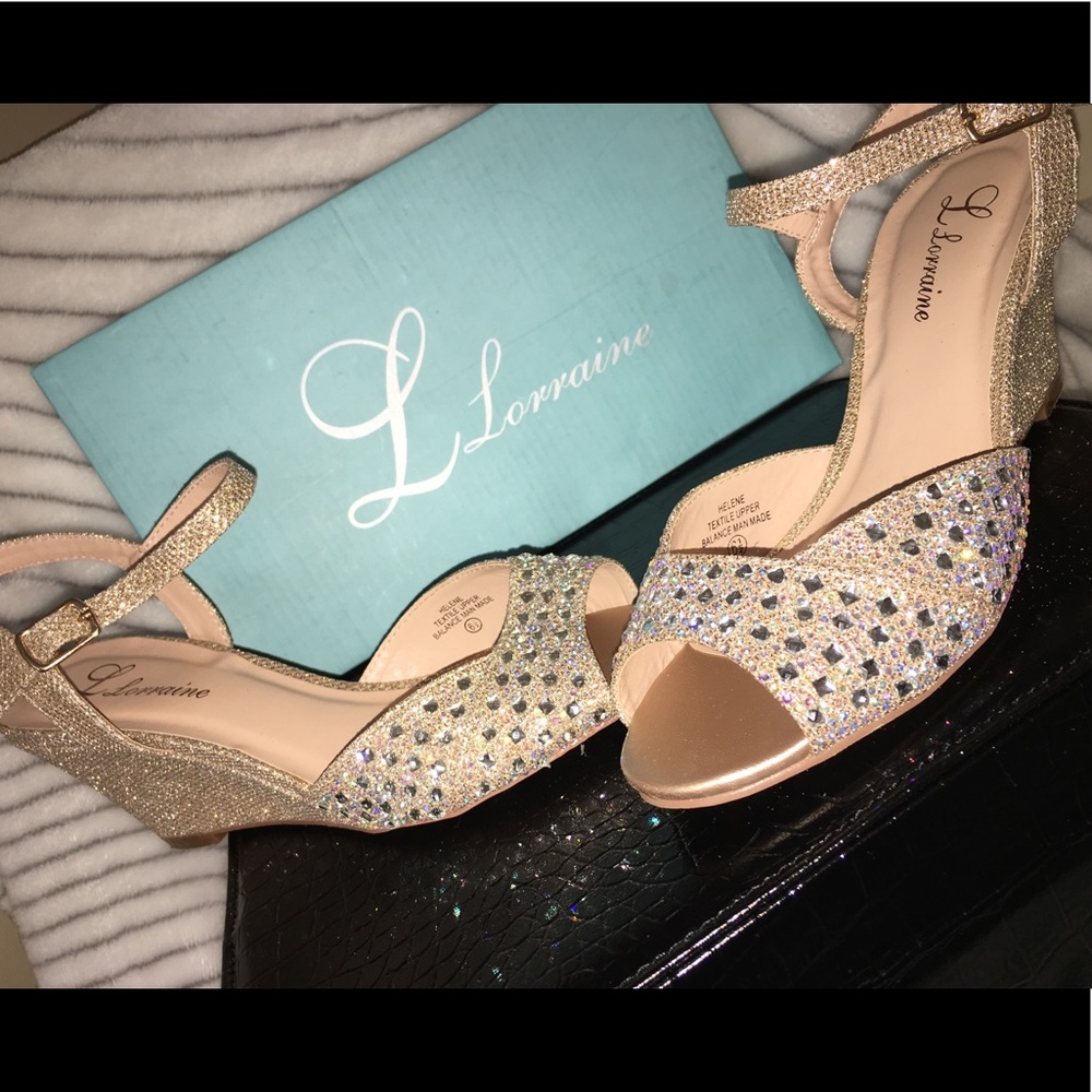 Short heel wedges